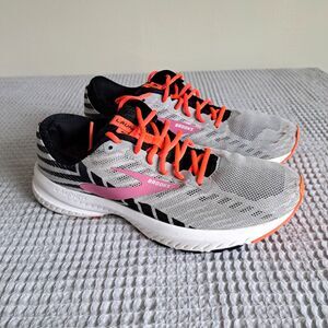 Brooks Launch 6 Womens Shoes Sneakers Gray Purple Black Size 8